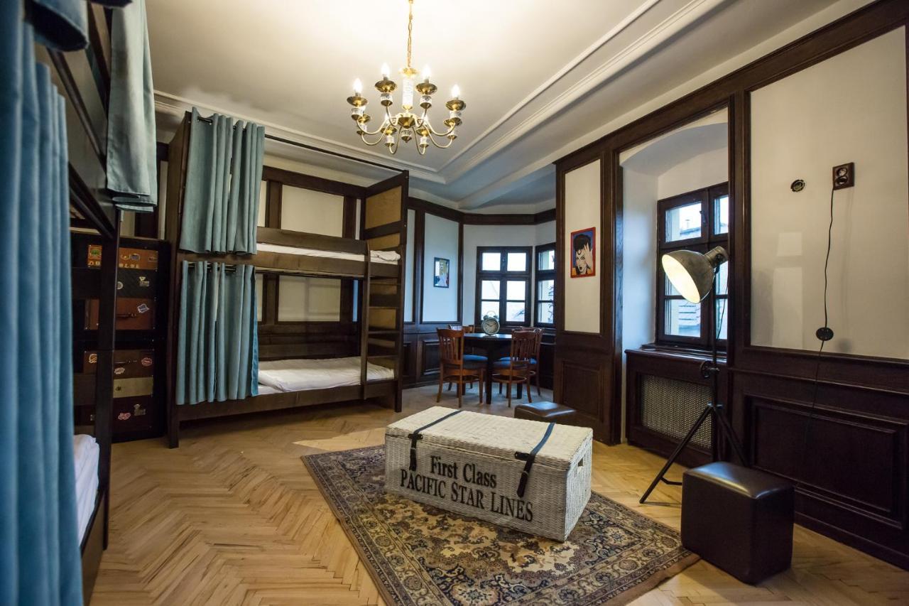 Zeitlos Boutique Hostel Bratislava Exterior photo